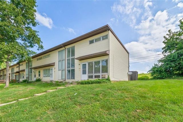 903 N 70th Street, Kansas City, KS 66112