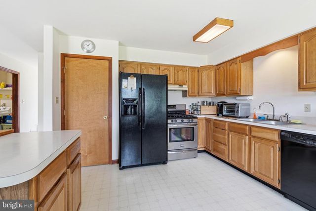 2495 CAVALLO DR, Vineland, NJ 08361