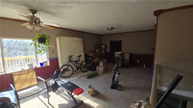 124 Brooke Hill Drive, Charleston, WV 25311