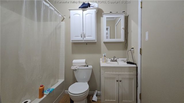 124 Brooke Hill Drive, Charleston, WV 25311