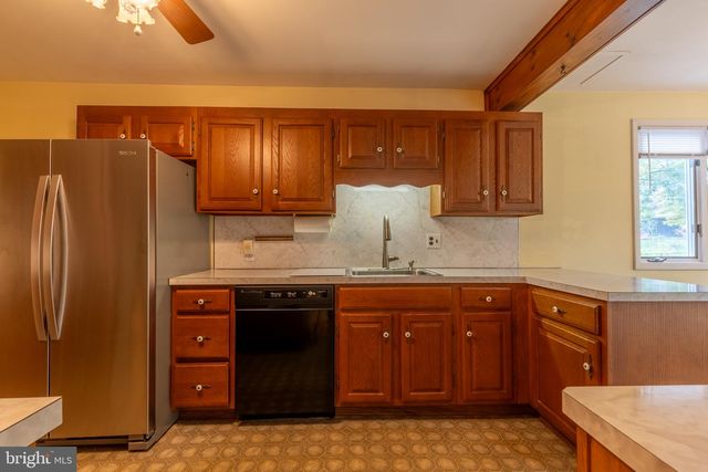2701 DORIS DR, Wilmington, DE 19803