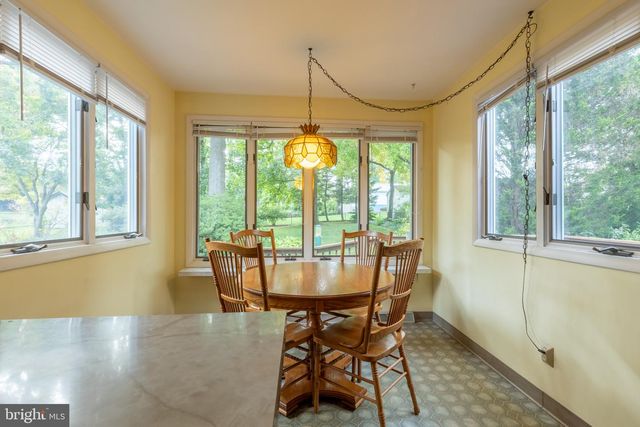 2701 DORIS DR, Wilmington, DE 19803
