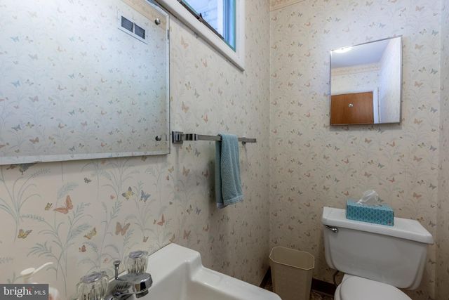2701 DORIS DR, Wilmington, DE 19803