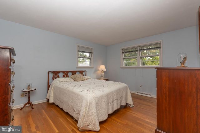 2701 DORIS DR, Wilmington, DE 19803