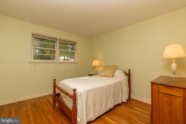 2701 DORIS DR, Wilmington, DE 19803