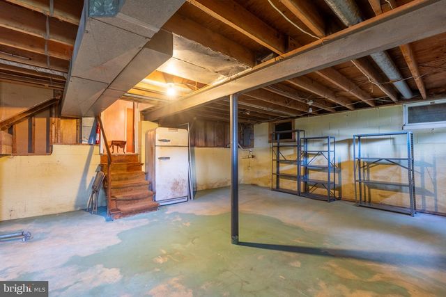 2701 DORIS DR, Wilmington, DE 19803