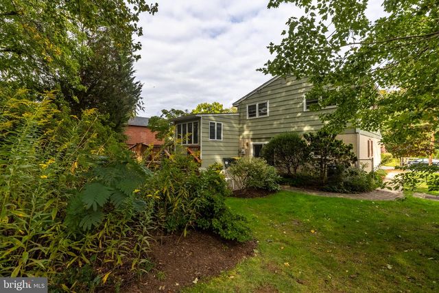 2701 DORIS DR, Wilmington, DE 19803