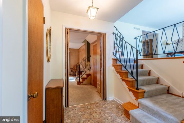 2701 DORIS DR, Wilmington, DE 19803