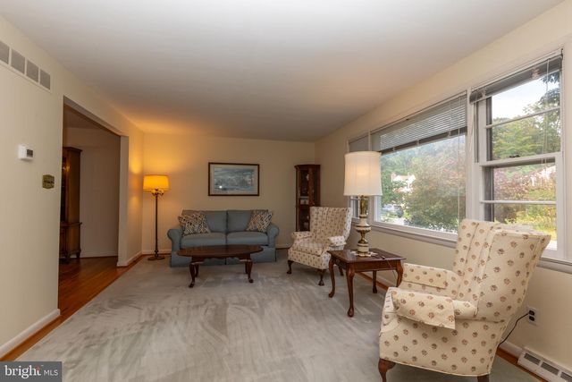 2701 DORIS DR, Wilmington, DE 19803