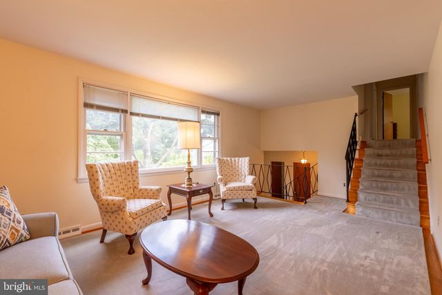 2701 DORIS DR, Wilmington, DE 19803