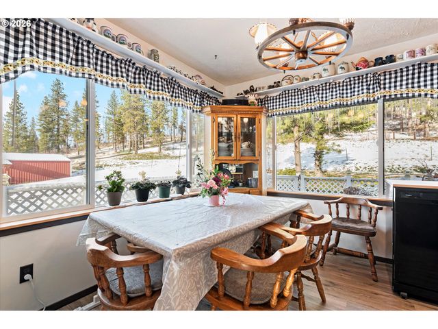 71459 Valley View Rd, Elgin, OR 97827