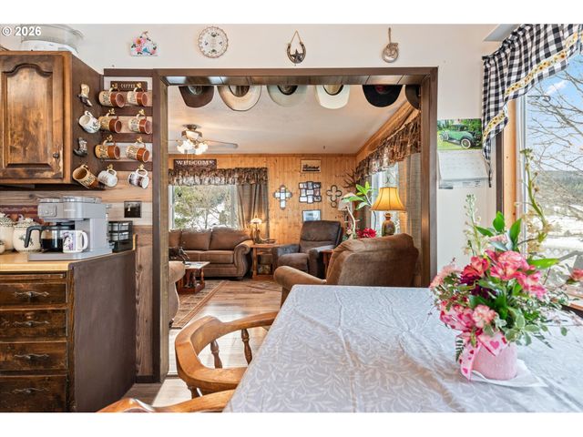 71459 Valley View Rd, Elgin, OR 97827