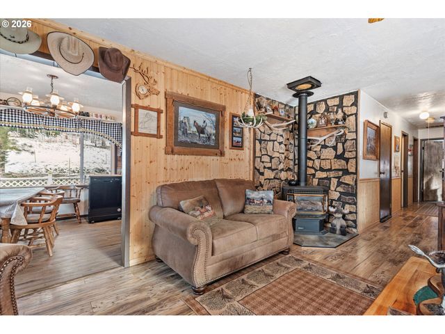 71459 Valley View Rd, Elgin, OR 97827