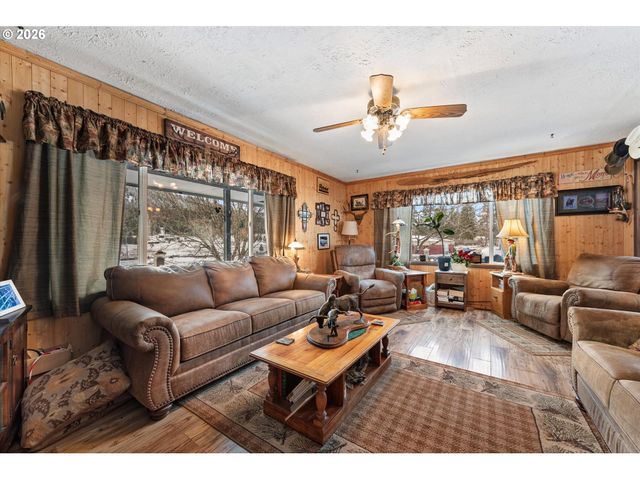 71459 Valley View Rd, Elgin, OR 97827