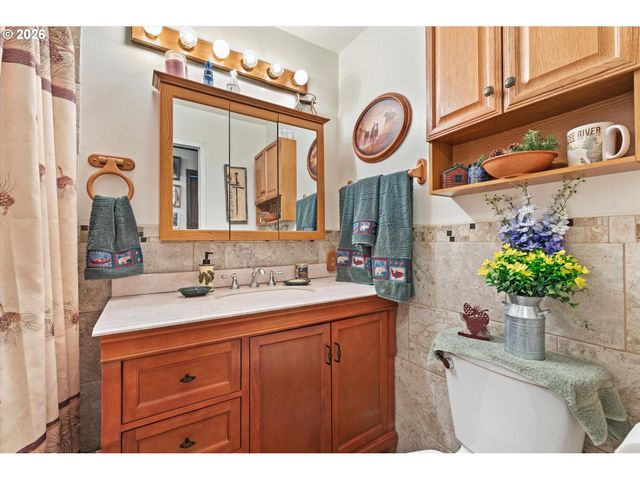 71459 Valley View Rd, Elgin, OR 97827