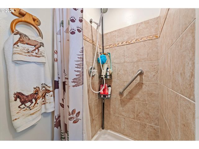 71459 Valley View Rd, Elgin, OR 97827