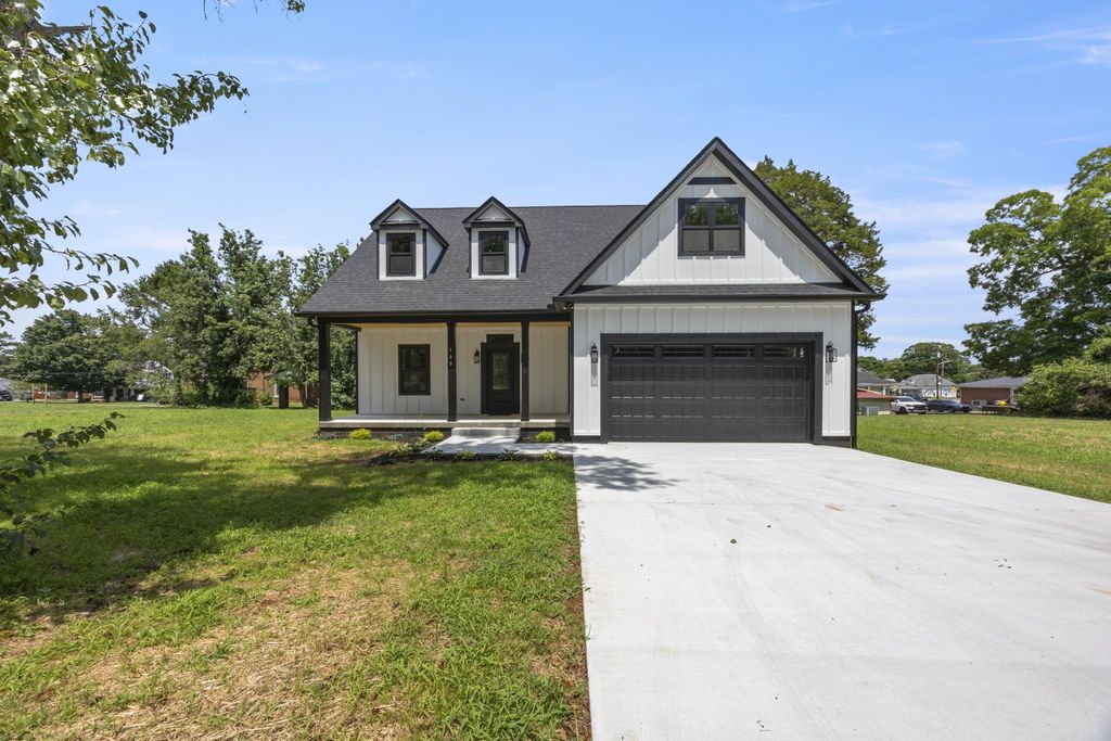 106 5th Ave, N, Decherd, TN 37324