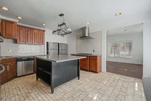 1118 W LYNWOOD Street, Phoenix, AZ 85007