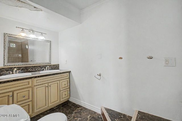 1118 W LYNWOOD Street, Phoenix, AZ 85007