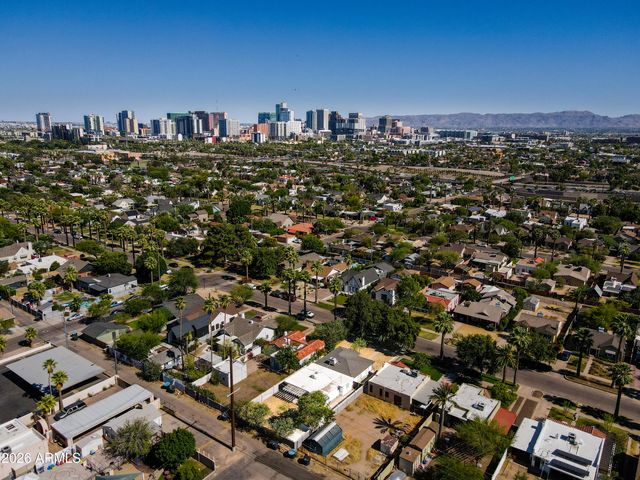 1118 W LYNWOOD Street, Phoenix, AZ 85007