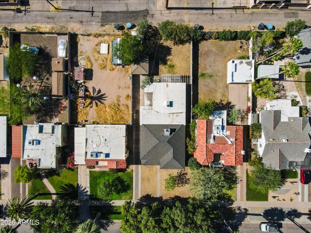 1118 W LYNWOOD Street, Phoenix, AZ 85007
