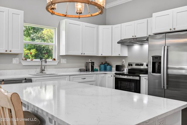 2208 Gulf Avenue, A, Gulfport, MS 39501