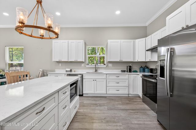 2208 Gulf Avenue, A, Gulfport, MS 39501