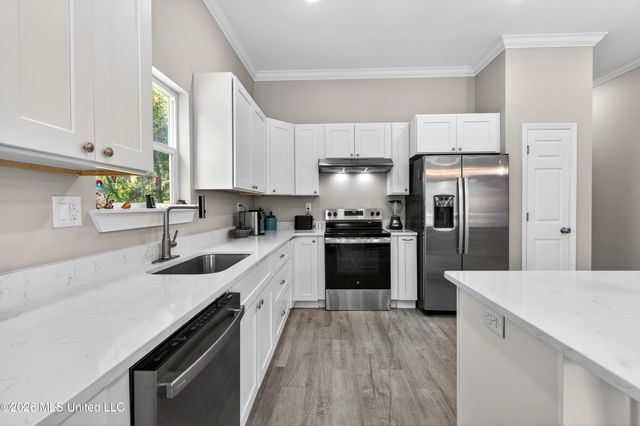 2208 Gulf Avenue, A, Gulfport, MS 39501