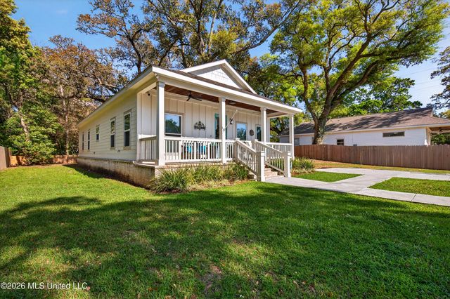 2208 Gulf Avenue, A, Gulfport, MS 39501