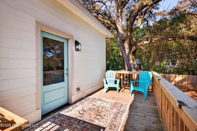 2208 Gulf Avenue, A, Gulfport, MS 39501