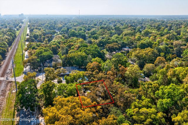 2208 Gulf Avenue, A, Gulfport, MS 39501