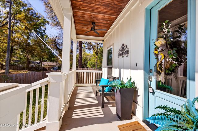 2208 Gulf Avenue, A, Gulfport, MS 39501