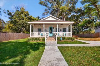 2208 Gulf Avenue, A, Gulfport, MS 39501