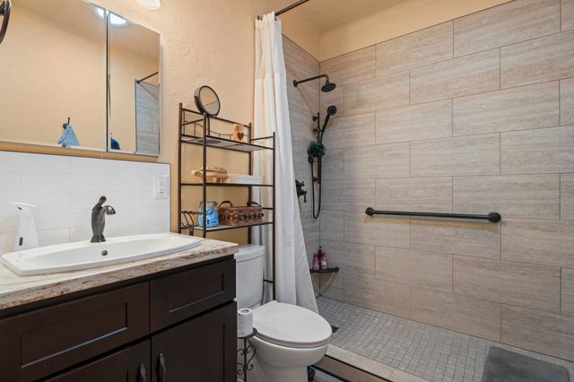 26705 S Elk Drive, Afton, OK 74331