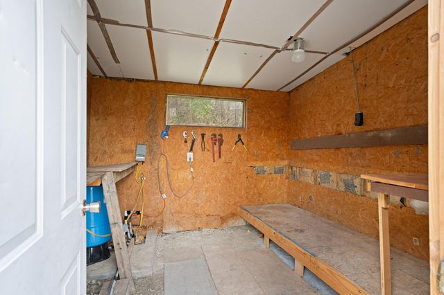 26705 S Elk Drive, Afton, OK 74331