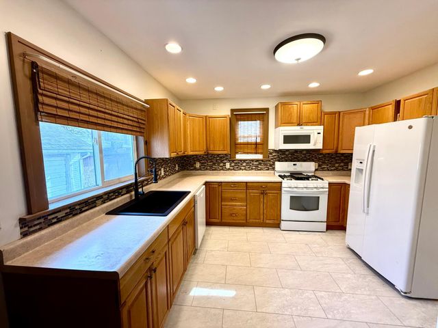 805 6th Avenue SE, Austin, MN 55912