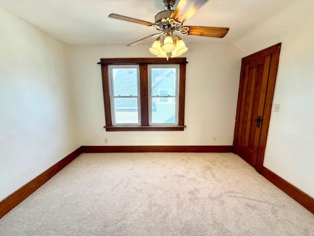 805 6th Avenue SE, Austin, MN 55912