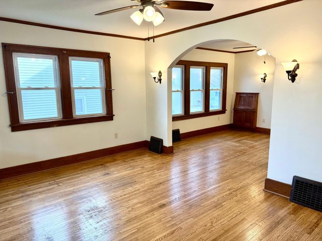 805 6th Avenue SE, Austin, MN 55912