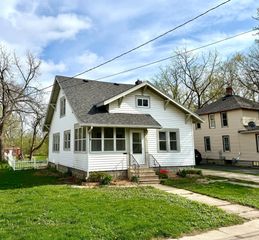 805 6th Avenue SE, Austin, MN 55912