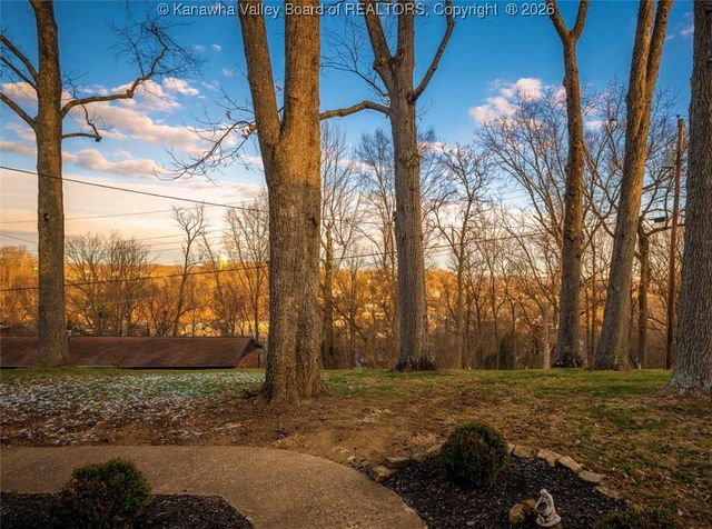 868 Alta Road, Charleston, WV 25314