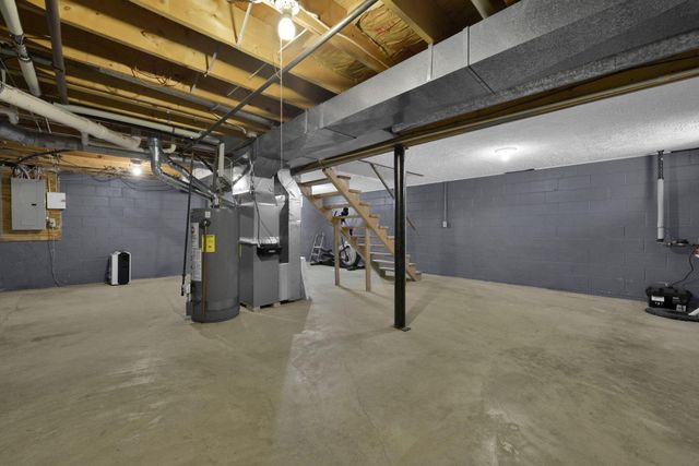 89 Postle Boulevard, Columbus, OH 43228