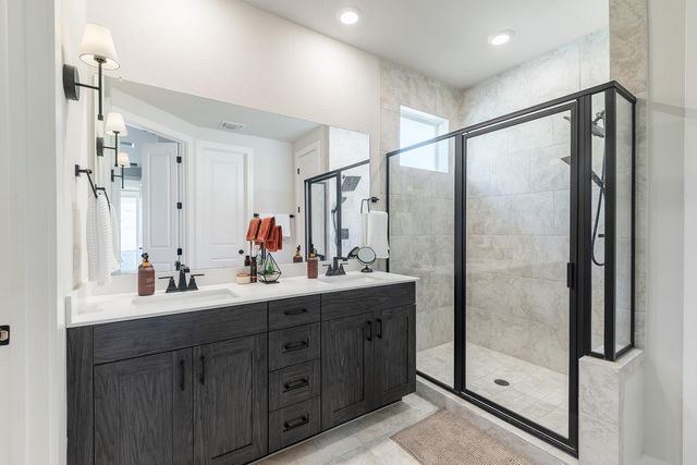 972 Leaning Oak LN, Georgetown, TX 78628