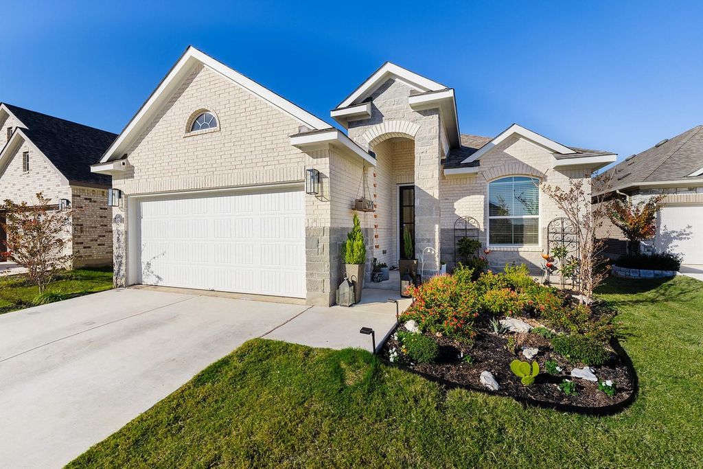 972 Leaning Oak LN, Georgetown, TX 78628