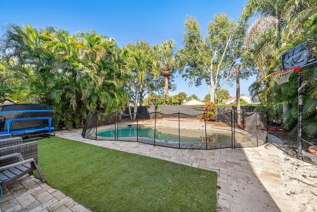 5041 Massy Drive, Greenacres, FL 33463