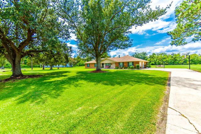 206 Greenwood St, Houma, LA 70364