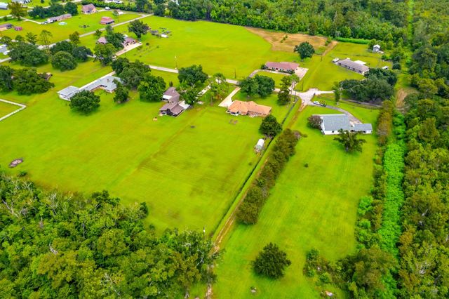 206 Greenwood St, Houma, LA 70364
