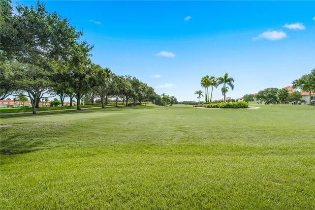 5080 Harmony Circle 103, Vero Beach, FL 32967