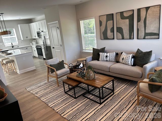 1915 Dove Drive, Charlotte, NC 28214