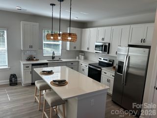 1915 Dove Drive, Charlotte, NC 28214