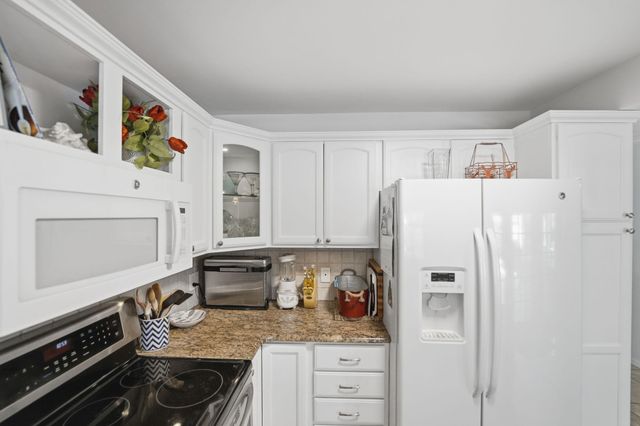 1252 SE Madison Avenue, Stuart, FL 34996